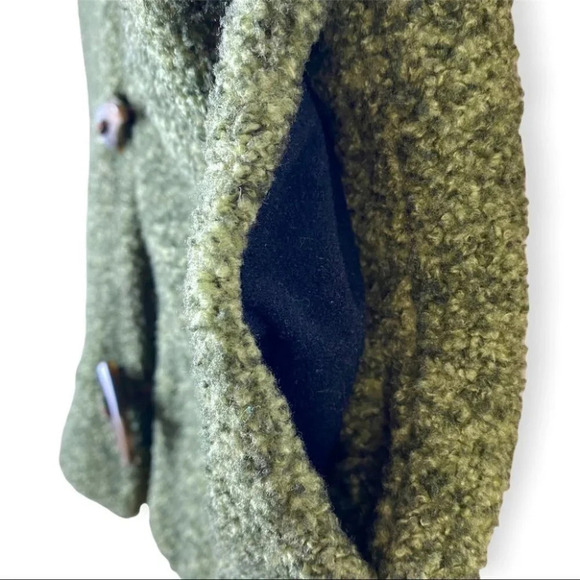 Woolrich Green Vest  with Tooth Hooks - Picture 6 of 9